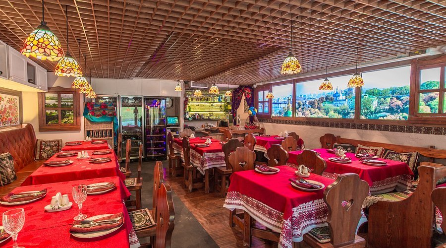 Ivan The Kozak: Menjelajahi Kehangatan Kuliner Otentik Ukraina di Jantung Hong Kong